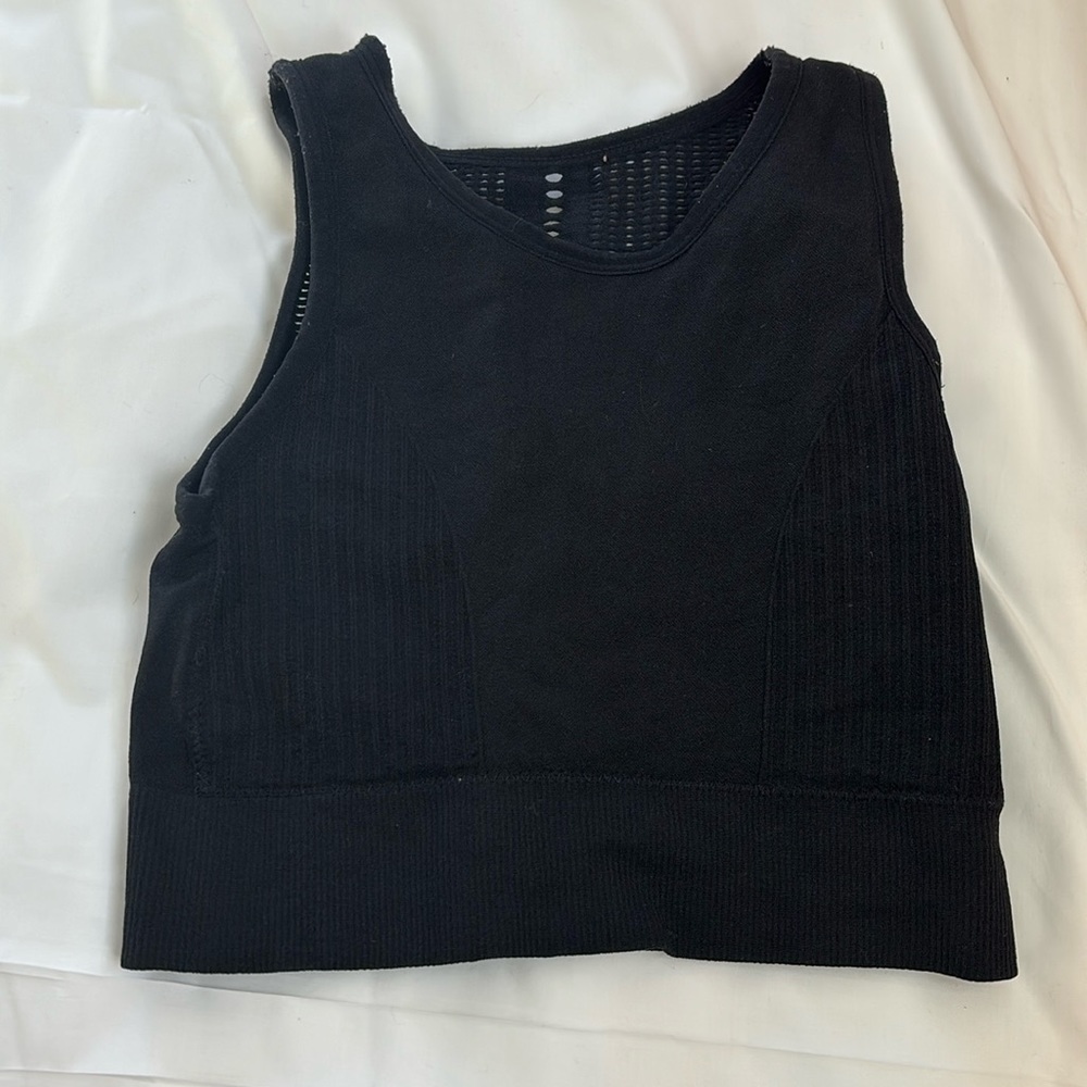 Black sports bra